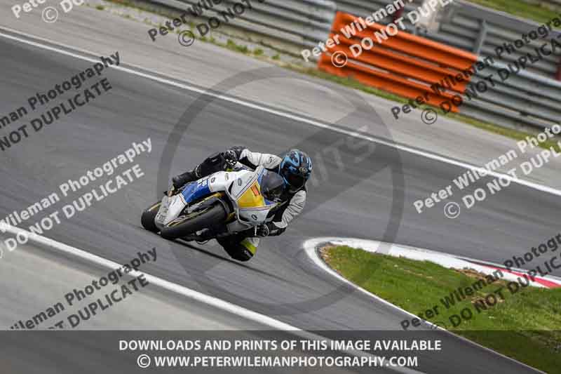 cadwell no limits trackday;cadwell park;cadwell park photographs;cadwell trackday photographs;enduro digital images;event digital images;eventdigitalimages;navarra;no limits trackdays;peter wileman photography;racing digital images;trackday digital images;trackday photos